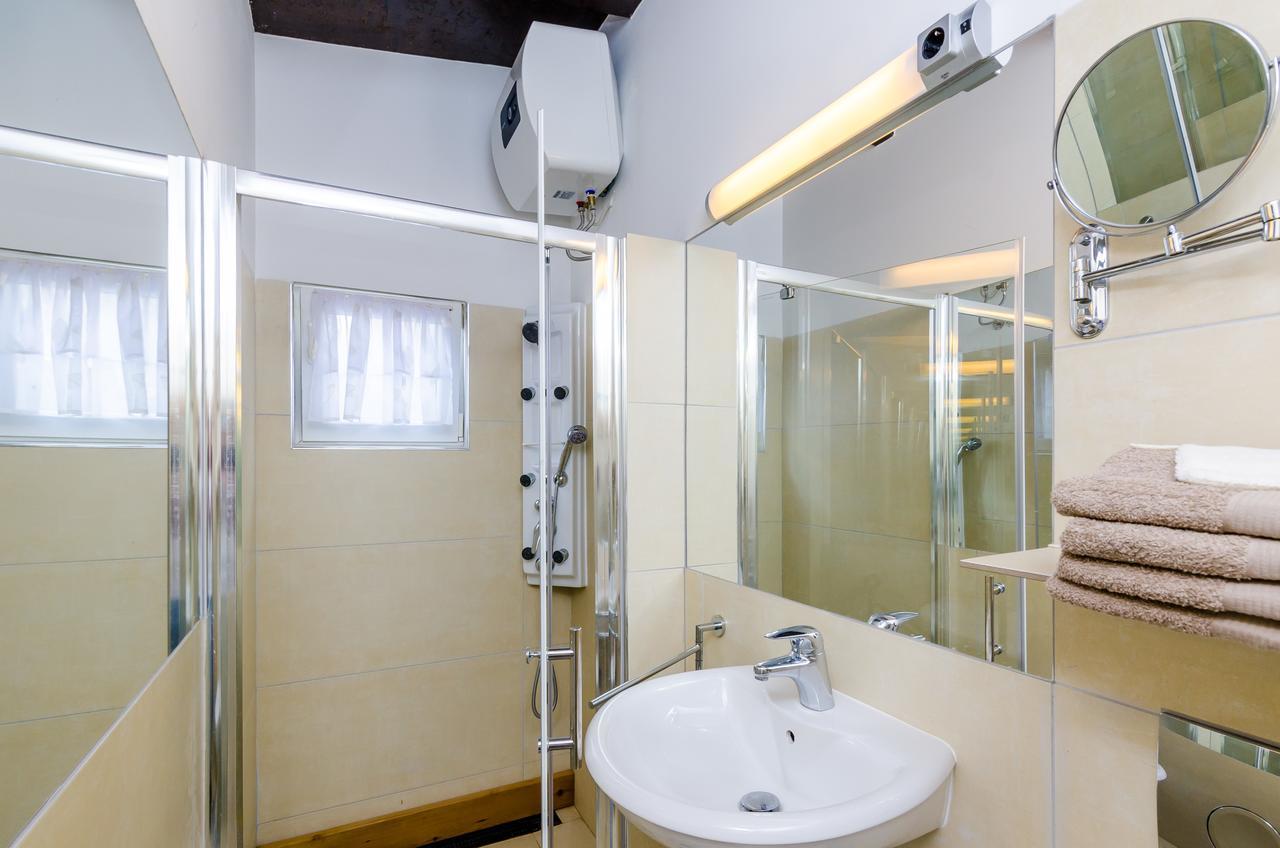 Hana Apartment